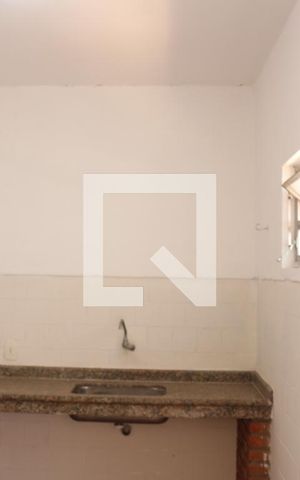 Casa à venda com 180m², 2 quartos e 2 vagasÁrea de Serviço