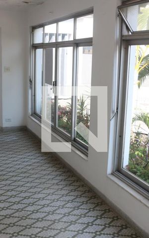 Casa à venda com 180m², 2 quartos e 2 vagasQuintal