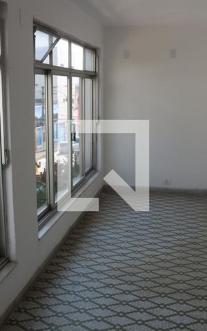 Casa à venda com 180m², 2 quartos e 2 vagasQuintal