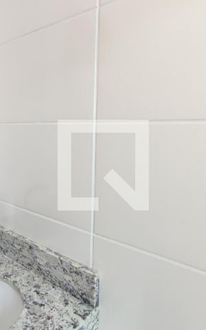 Apartamento à venda com 54m², 2 quartos e 1 vaga Apartamento à venda com 54m², 2 quartos e 1 vagaBanheiro