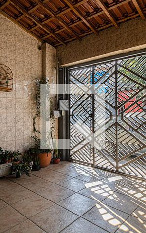 Casa à venda com 137m², 3 quartos e 2 vagas Casa à venda com 137m², 3 quartos e 2 vagasgaragem