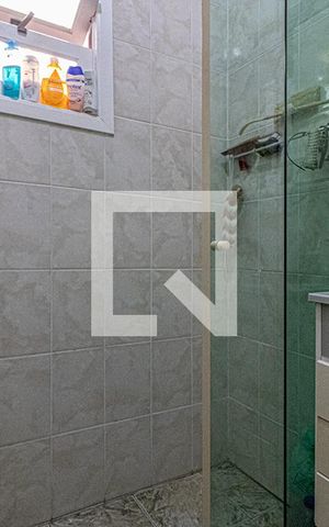 Casa à venda com 137m², 3 quartos e 2 vagas Casa à venda com 137m², 3 quartos e 2 vagasbanheiro social