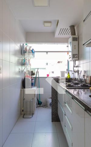 Apartamento à venda com 61m², 2 quartos e 1 vaga Apartamento à venda com 61m², 2 quartos e 1 vagaCozinha