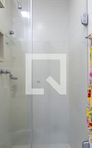 Apartamento à venda com 61m², 2 quartos e 1 vaga Apartamento à venda com 61m², 2 quartos e 1 vagaBanheiro Social