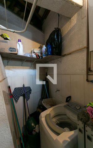 Casa à venda com 130m², 3 quartos e 4 vagasÁrea de Serviço