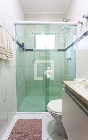 Casa à venda com 130m², 3 quartos e 4 vagasBanheiro da Suíte 1