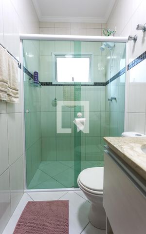 Casa à venda com 130m², 3 quartos e 4 vagasBanheiro da Suíte 1