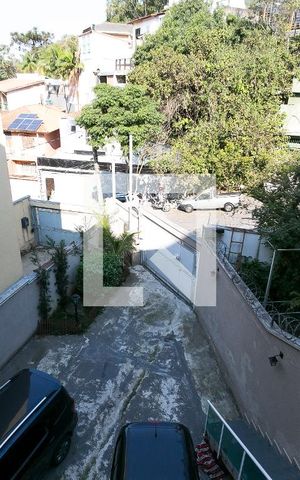 Casa à venda com 130m², 3 quartos e 4 vagassuíte 3 vista