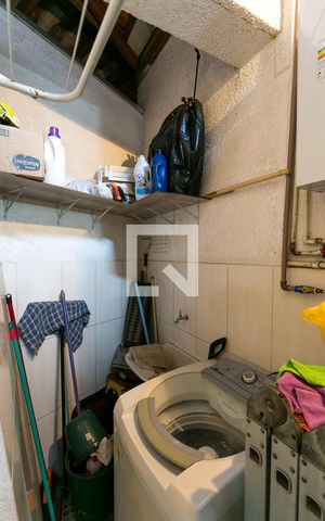 Casa à venda com 130m², 3 quartos e 4 vagasÁrea de Serviço