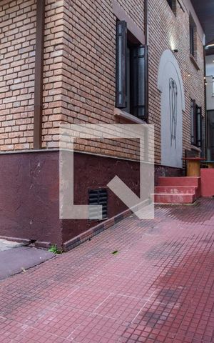 Casa à venda com 230m², 4 quartos e 2 vagas Casa à venda com 230m², 4 quartos e 2 vagasGaragem
