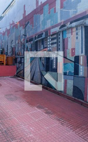 Casa à venda com 230m², 4 quartos e 2 vagas Casa à venda com 230m², 4 quartos e 2 vagasGaragem