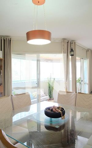 Apartamento à venda com 95m², 4 quartos e 2 vagasSala