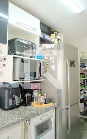 Apartamento à venda com 95m², 4 quartos e 2 vagasCozinha