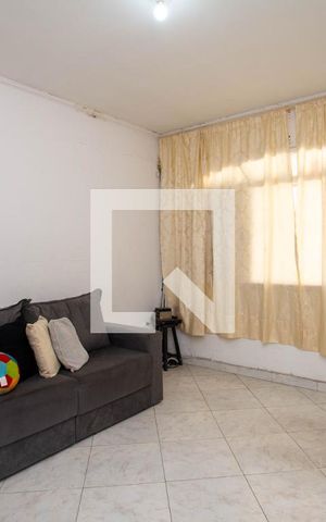 Casa à venda com 250m², 3 quartos e 2 vagas Casa à venda com 250m², 3 quartos e 2 vagasQuarto 2