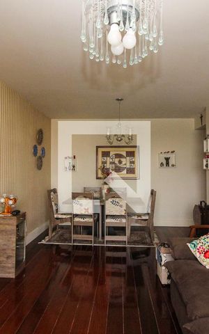Apartamento à venda com 102m², 3 quartos e 1 vaga Apartamento à venda com 102m², 3 quartos e 1 vagaSala