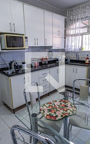 Casa à venda com 350m², 3 quartos e 2 vagas Casa à venda com 350m², 3 quartos e 2 vagasCozinha