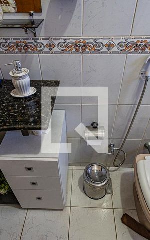 Casa à venda com 350m², 3 quartos e 2 vagas Casa à venda com 350m², 3 quartos e 2 vagasBanheiro