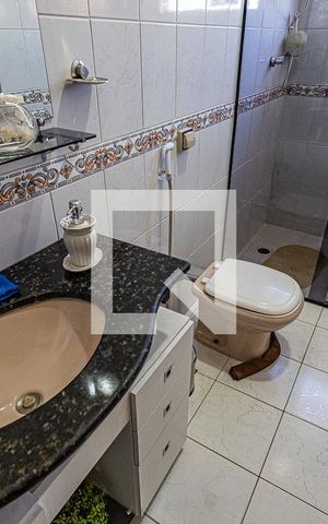 Casa à venda com 350m², 3 quartos e 2 vagas Casa à venda com 350m², 3 quartos e 2 vagasBanheiro