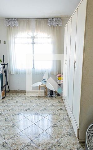Casa à venda com 350m², 3 quartos e 2 vagas Casa à venda com 350m², 3 quartos e 2 vagasQuarto 2