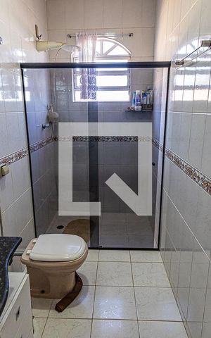 Casa à venda com 350m², 3 quartos e 2 vagas Casa à venda com 350m², 3 quartos e 2 vagasBanheiro