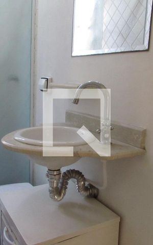 Apartamento para alugar com 71m², 2 quartos e 1 vagaBanheiro