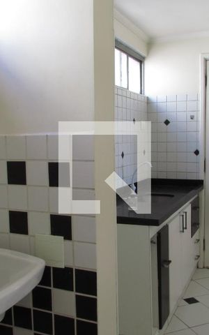 Apartamento para alugar com 71m², 2 quartos e 1 vagaÁrea de Serviço