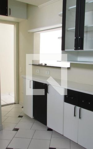 Apartamento para alugar com 71m², 2 quartos e 1 vagaCozinha