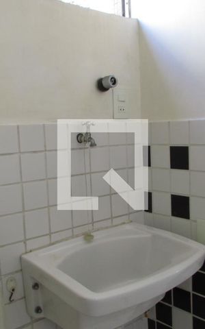 Apartamento para alugar com 71m², 2 quartos e 1 vagaÁrea de Serviço