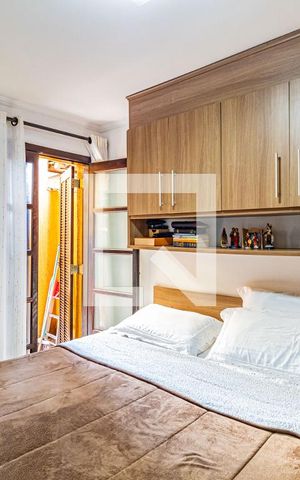 Casa à venda com 300m², 5 quartos e 2 vagas Casa à venda com 300m², 5 quartos e 2 vagasCasa 02 - Quarto 02