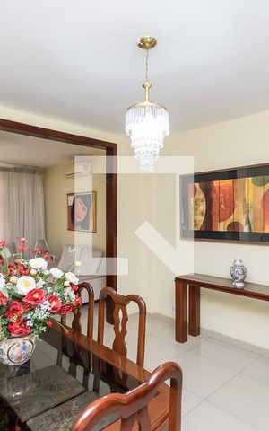 Apartamento à venda com 146m², 2 quartos e sem vaga Apartamento à venda com 146m², 2 quartos e sem vagaSala