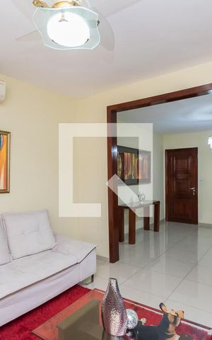Apartamento à venda com 146m², 2 quartos e sem vaga Apartamento à venda com 146m², 2 quartos e sem vagaSala