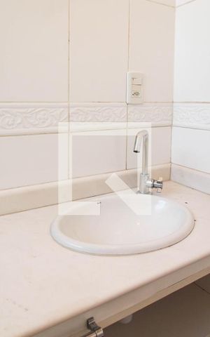 Apartamento à venda com 83m², 2 quartos e 1 vaga Apartamento à venda com 83m², 2 quartos e 1 vagaBanheiro