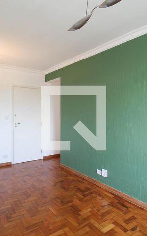 Apartamento à venda com 83m², 2 quartos e 1 vaga Apartamento à venda com 83m², 2 quartos e 1 vagaSala