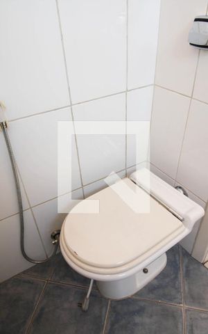 Apartamento à venda com 83m², 2 quartos e 1 vaga Apartamento à venda com 83m², 2 quartos e 1 vagaBanheiro