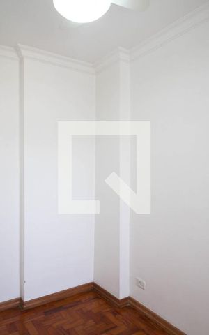 Apartamento à venda com 83m², 2 quartos e 1 vaga Apartamento à venda com 83m², 2 quartos e 1 vagaQuarto de Serviço