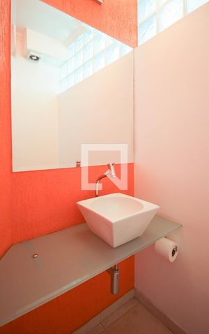 Apartamento à venda com 83m², 2 quartos e 1 vaga Apartamento à venda com 83m², 2 quartos e 1 vagaLavabo