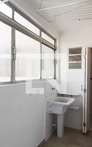 Apartamento à venda com 83m², 2 quartos e 1 vaga Apartamento à venda com 83m², 2 quartos e 1 vagaÁrea de Serviço