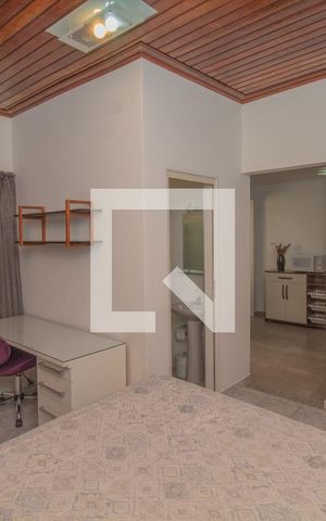 Casa à venda com 240m², 3 quartos e 2 vagas Casa à venda com 240m², 3 quartos e 2 vagasSuíte