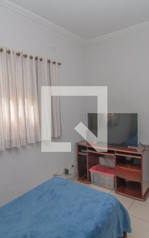 Casa à venda com 240m², 3 quartos e 2 vagas Casa à venda com 240m², 3 quartos e 2 vagasQuarto 3 casa 2