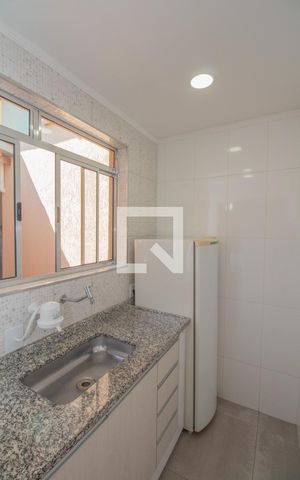 Casa à venda com 240m², 3 quartos e 2 vagas Casa à venda com 240m², 3 quartos e 2 vagasCozinha