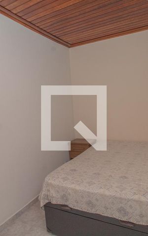 Casa à venda com 240m², 3 quartos e 2 vagas Casa à venda com 240m², 3 quartos e 2 vagasSuíte