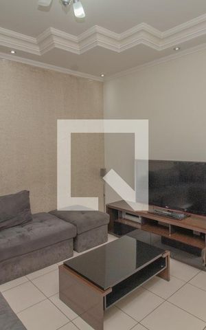 Casa à venda com 240m², 3 quartos e 2 vagas Casa à venda com 240m², 3 quartos e 2 vagasSala casa 2