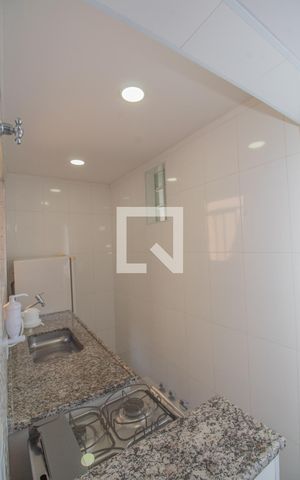 Casa à venda com 240m², 3 quartos e 2 vagas Casa à venda com 240m², 3 quartos e 2 vagasCozinha