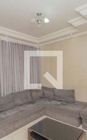 Casa à venda com 240m², 3 quartos e 2 vagas Casa à venda com 240m², 3 quartos e 2 vagasSala casa 2