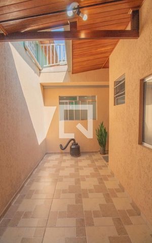 Casa à venda com 240m², 3 quartos e 2 vagas Casa à venda com 240m², 3 quartos e 2 vagasÁrea Externa