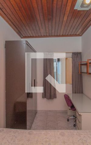 Casa à venda com 240m², 3 quartos e 2 vagas Casa à venda com 240m², 3 quartos e 2 vagasSuíte