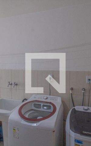 Casa à venda com 240m², 3 quartos e 2 vagas Casa à venda com 240m², 3 quartos e 2 vagasÁrea de Serviço