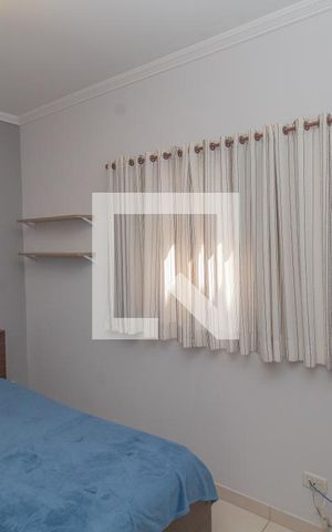 Casa à venda com 240m², 3 quartos e 2 vagas Casa à venda com 240m², 3 quartos e 2 vagasQuarto 3 casa 2