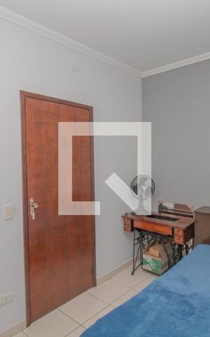 Casa à venda com 240m², 3 quartos e 2 vagas Casa à venda com 240m², 3 quartos e 2 vagasQuarto 3 casa 2
