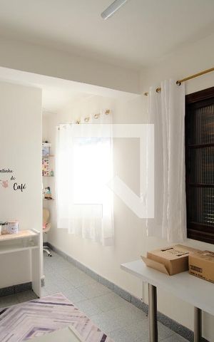 Casa para alugar com 255m², 4 quartos e 8 vagasQuarto de Serviço